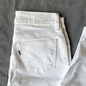 535 Levi’s Super Skinny Jeans